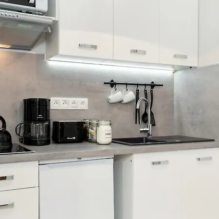 Przemysłowa By Renters Apartament *